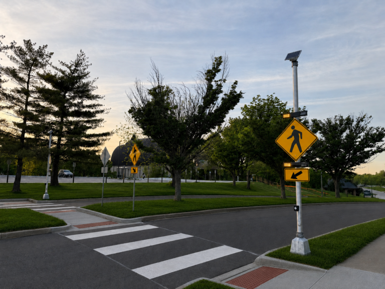 pedestrian-crosswalk-warning-beacon-kansas-city-mo