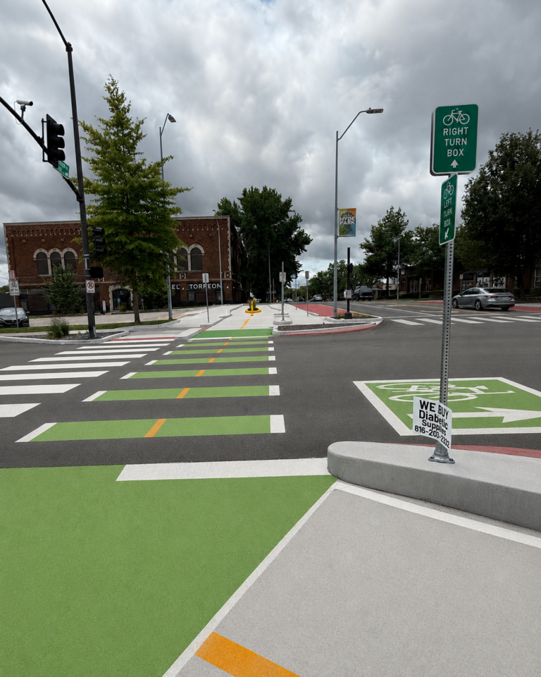 31st St Bike Lane markings