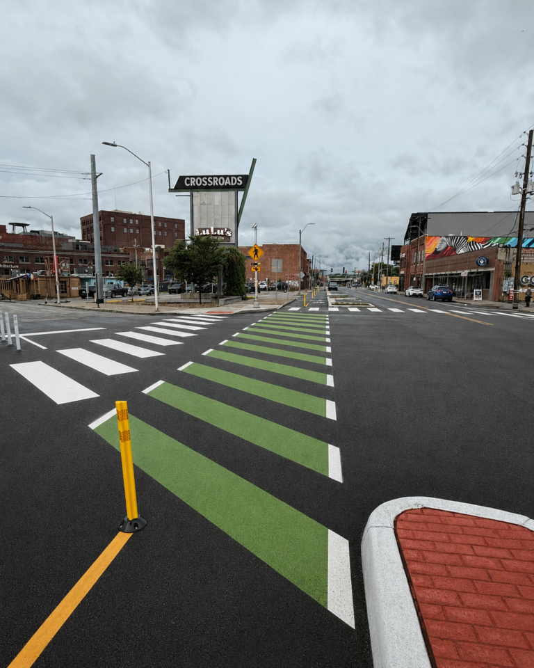SW BLVD Bike lane markings